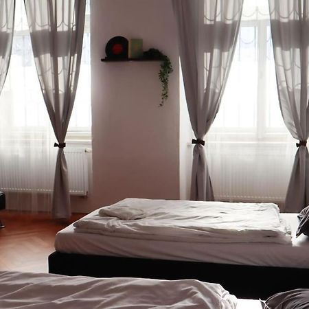 Modern Apartment In The Center Of Prag Exterior foto