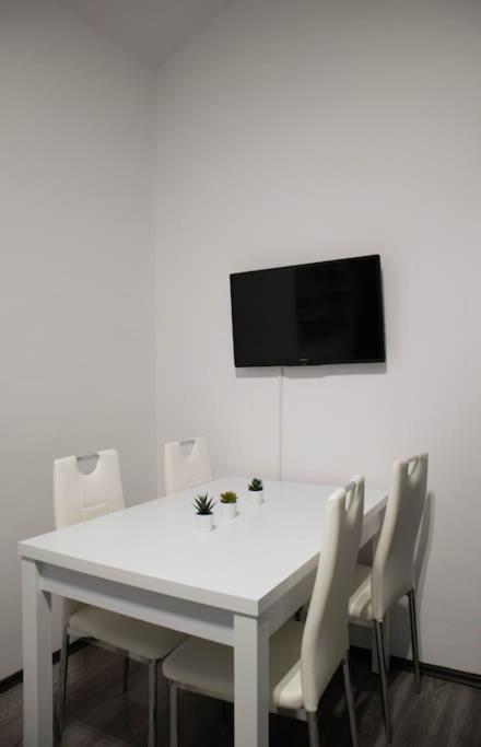 Modern Apartment In The Center Of Prag Exterior foto