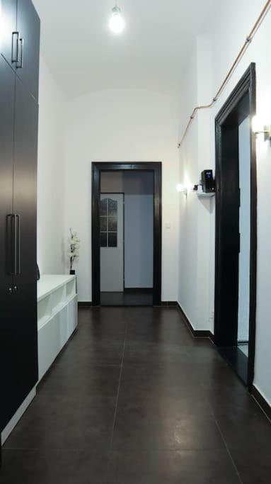 Modern Apartment In The Center Of Prag Exterior foto